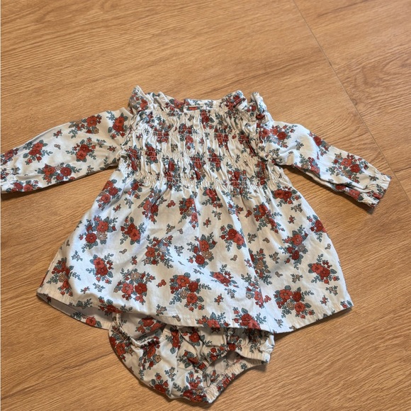 Carter's Other - Carter's Floral Baby Outfit in Cream and Red